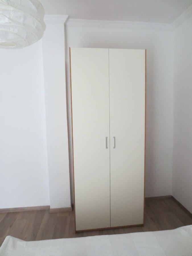 Anna Center Apartment